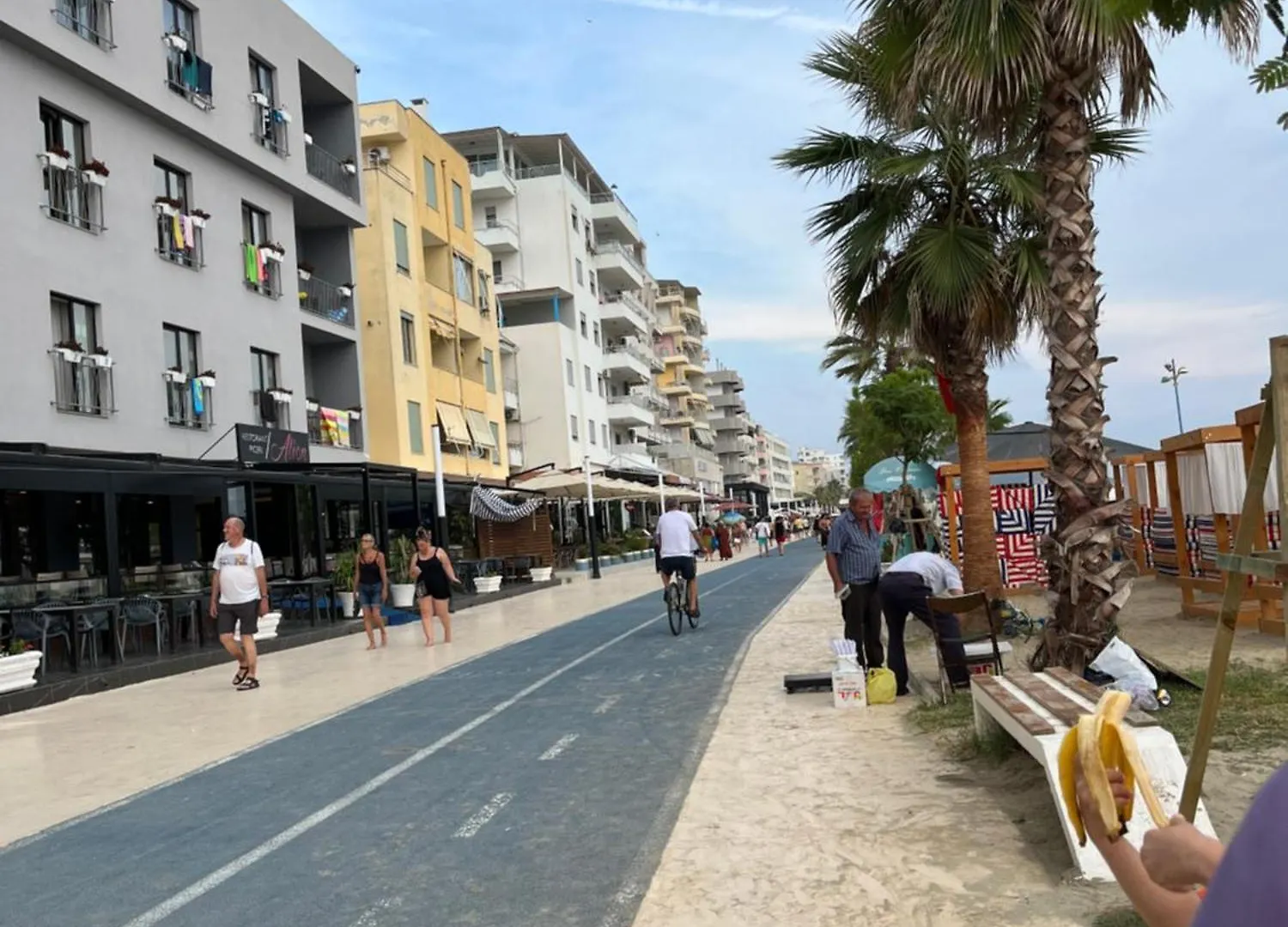 Sun, Sea And Serenity - Beachfront Apt With Sunset Views And Soothing Waves Durrës 阿尔巴尼亚