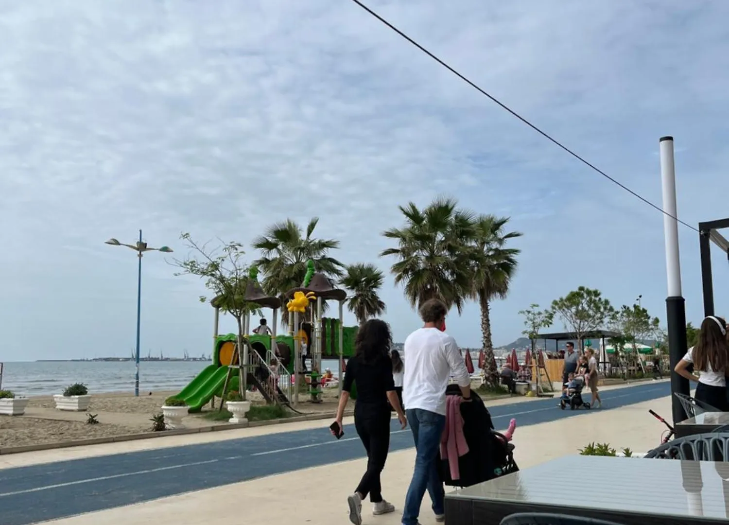 Sun, Sea And Serenity - Beachfront Apt With Sunset Views And Soothing Waves Durrës